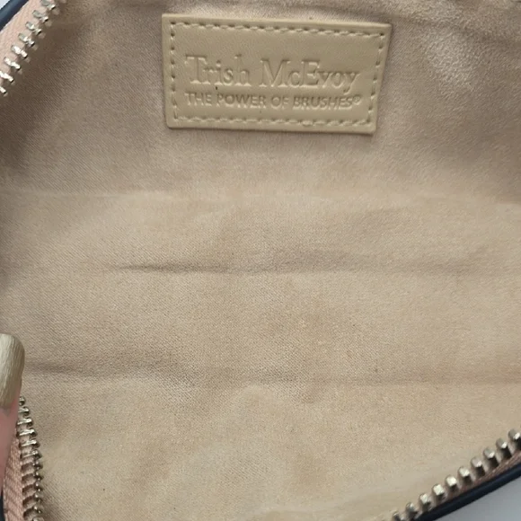 Trish McEvoy Blush Pink Brush Holder - Picture 4 of 5